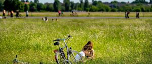 Ein weites Feld. Aus der SPD gibt es Forderungen, die Ränder des Tempelhofer Feldes zu bebauen.