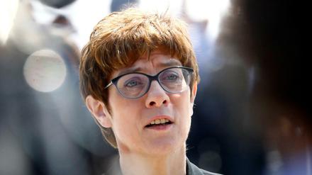 Sitzt künftig mit Angela Merkel am Kabinettstisch: CDU-Chefin und Verteidigungsministerin Annegret Kramp-Karrenbauer