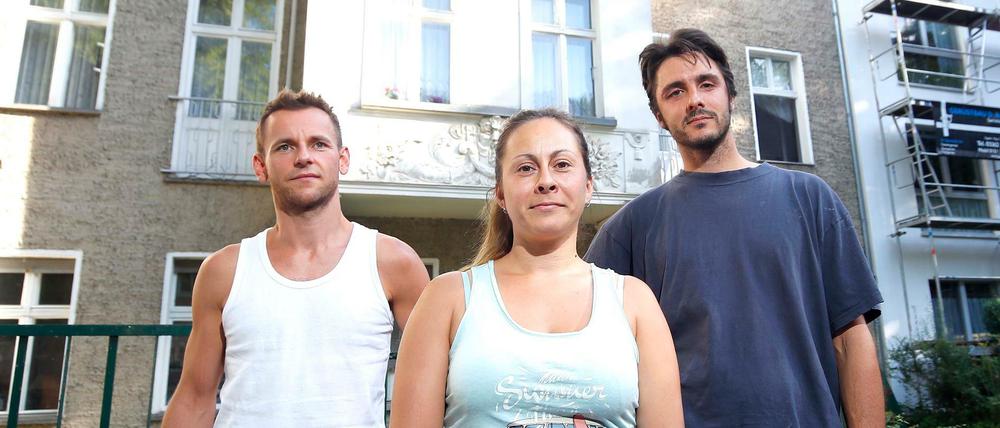 Till (rechts im Bild) wird ausziehen. Sven und Susanna wollen bleiben und kämpfen.