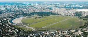 Das Tempelhofer Feld, noch ohne Randbebauung.