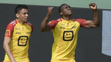 Erlösung. Igor de Camargo und Mera German Caceres dürfen mit dem KV Mechelen erstklassig spielen.