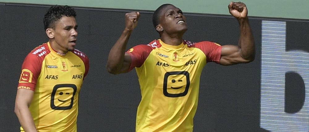 Erlösung. Igor de Camargo und Mera German Caceres dürfen mit dem KV Mechelen erstklassig spielen.