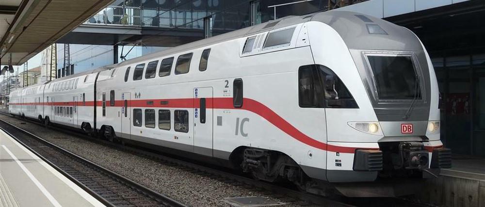 So soll der österreichische Doppelstock-Zug im DB-Design aussehen.