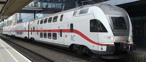 So soll der österreichische Doppelstock-Zug im DB-Design aussehen.