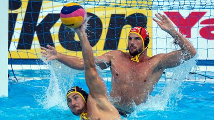 Unglücklich. Die deutschen Wasserballer um Timo Van Der Bosch (vorne) und Moritz Schenkel sind ausgeschieden.