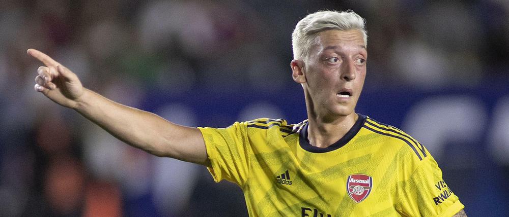 Mesut Özil trägt jetzt Rapinoe-Blond.