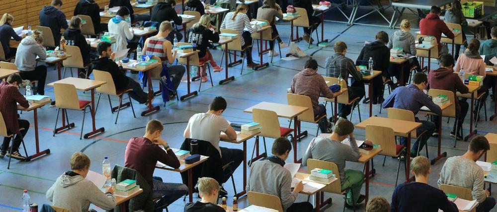Der große Prüfungstag: Sollen die Vorgaben bundeseinheitlich sein?