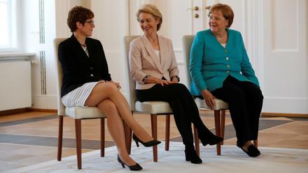 Annegret Kramp-Karrenbauer, Ursula von der Leyen und Angela Merkel