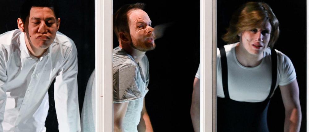 Von Moskau gesteuert. Kirill Serebrennikovs aus der Ferne inszenierter Festivalbeitrag "Outside" bei der 73. Ausgabe des Theaterfestivals von Avignon.