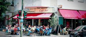 Was ist das Geheimnis eines guten Cafés? Im Sur war es zu spüren: Es ist die Verbindung von Ruhe und Gesellschaft.