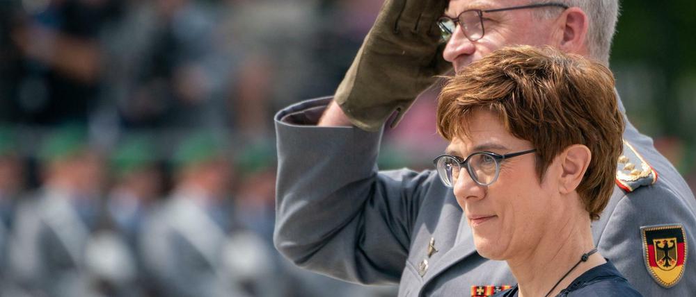 Annegret Kramp-Karrenbauer und Generalinspektor Eberhard Zorn