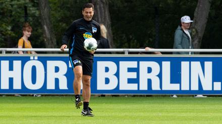 Hört, hört. Ante Covic trainiert jetzt Herthas Profis.
