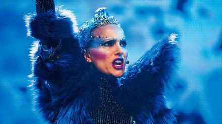 Celeste (Natalie Portman) ist gleichzeitig auf Comeback- und Abschiedstour. 