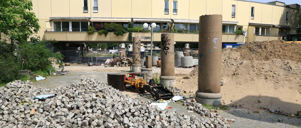 Bald soll hier ein grüner Begegnungsort entstehen. Doch momentan wird der Mehringplatz umgebaut.
