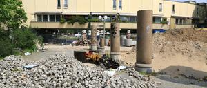 Bald soll hier ein grüner Begegnungsort entstehen. Doch momentan wird der Mehringplatz umgebaut.