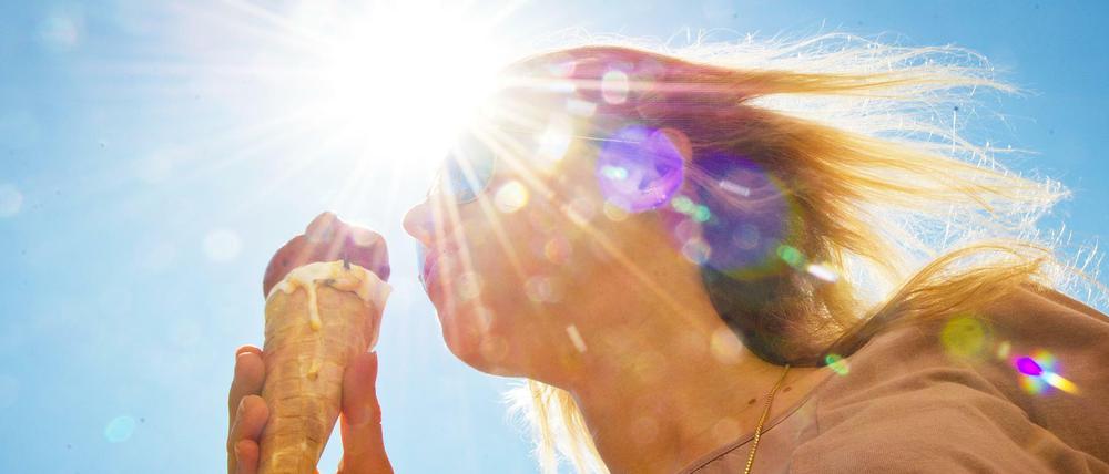 Die nächste Hitzewelle rollt an. In Berlin soll es bis zu 35 Grad warm werden.