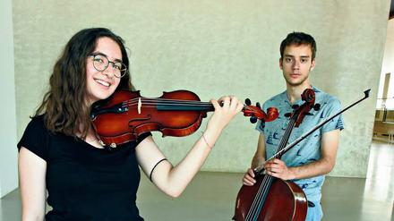 Streicherduo. Sofia Chatzi und Constantin Paul Siepermann. 