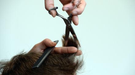 Das Friseurhandwerk gehört zur niedrigsten Gruppe der tariflichen Ausbildungsvegütungen.