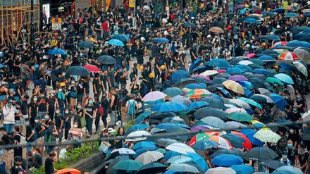 Auch am Sonntag gingen in Hongkong wieder Tausende auf die Straße