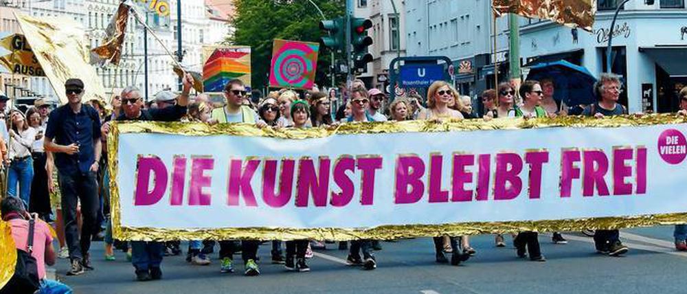 Kulturschaffende schlagen Alarm. Sie sehen die Freiheit der Kunst in Gefahr.
