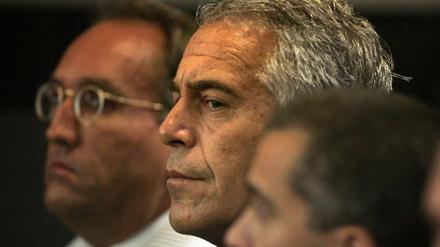 Jeffrey Epstein im Jahr 2008 in Florida vor Gericht.
