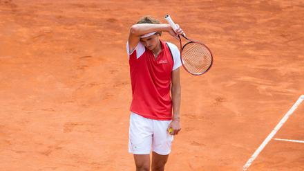 Fassungslos. Zwei Matchbälle reichten Alexander Zverev nicht zum Finaleinzug in Hamburg.