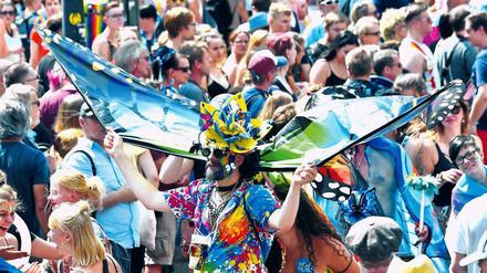 Zum Abheben: Beim CSD 2019 waren wieder viele bunte Aufmachungen zu sehen, aber auch viele politische Botschaften.