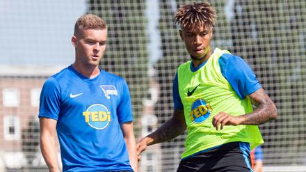 Neue Chance. Sidney Friede (r.) im Zweikampf mit Maximilian Mittelstädt.