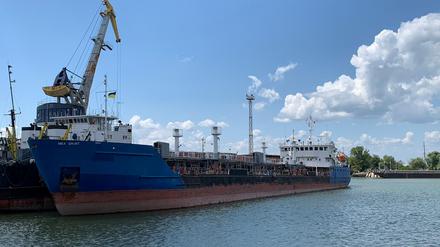 Der russische Tanker „Nika Spirit“ im Hafen von Izmajil