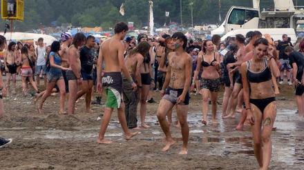 Das obligatorische Schlammbad gehört zum Festival dazu. (Archivbild 2013)