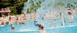 Eines der beliebtesten Berliner Bäder: Das Prinzenbad in Kreuzberg. 