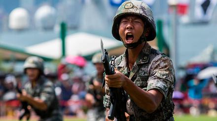Soldaten der Volksbefreiungsarmee in Hongkong