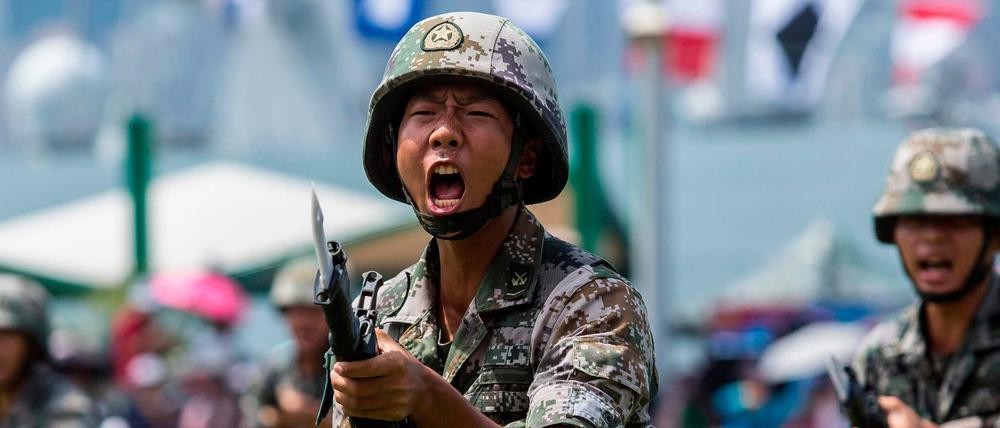 Soldaten der Volksbefreiungsarmee in Hongkong