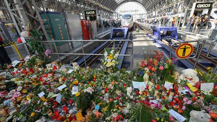 Gedenken am Tatort im Frankfurter Hauptbahnhof