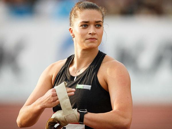 Harte Bandagen: Hammerwerferin Charlene Woitha möchte zur WM.