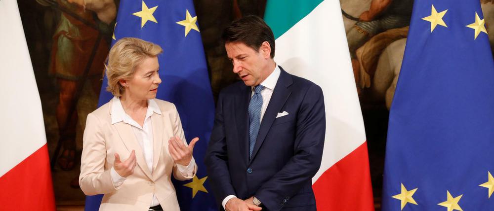 Die künftige EU-Kommissionschefin Ursula von der Leyen und der italienische Premier Guiseppe Conte bei einem Treffen in Italien.