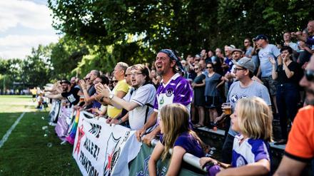 Wir woll'n unsern Klub zurück. Die aktiven Fans von Tennis Borussia gingen nach der Mitgliederversammlung Anfang des Jahres in die Opposition.