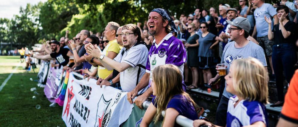 Wir woll'n unsern Klub zurück. Die aktiven Fans von Tennis Borussia gingen nach der Mitgliederversammlung Anfang des Jahres in die Opposition.