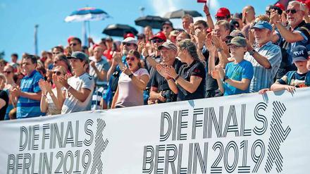 Gespannt. Bei den Wettbewerben im Bogenschießen konnten die Zuschauer kostenfrei dabei sein – und waren begeistert.