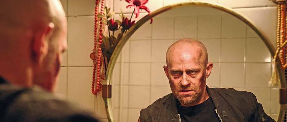 Wer war es, wer bin ich? Blochin (Jürgen Vogel) sucht den Mörder seiner Tochter und er sucht sich selbst. Im „Letzten Kapitel“ wird er beide finden.