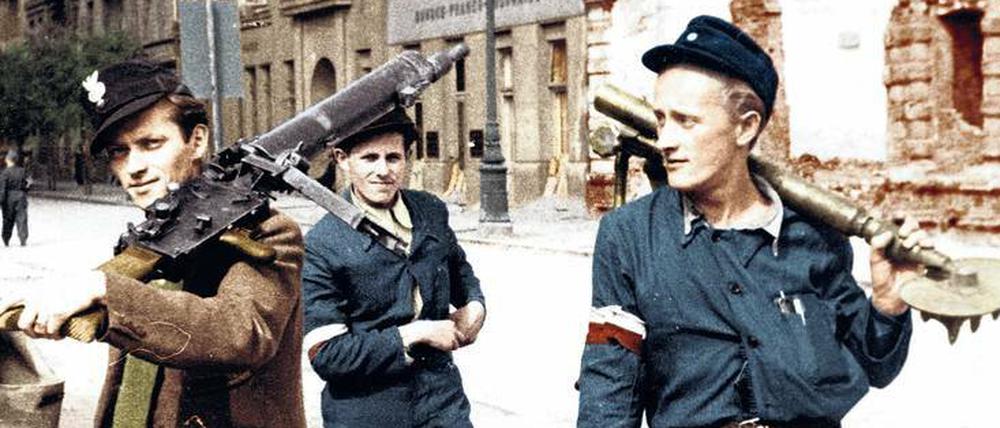 Allein gegen die Übermacht. Kämpfer der polnischen Heimatarmee auf einem kolorierten Bild aus dem Film „Warsaw Rising“.