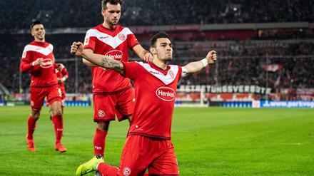 Mit breiter Brust. Die Düsseldorfer Kaan Ayhan (r.) und Kevin Stöger konnten sich in der vergangenen Saison Selbstbewusstsein holen.