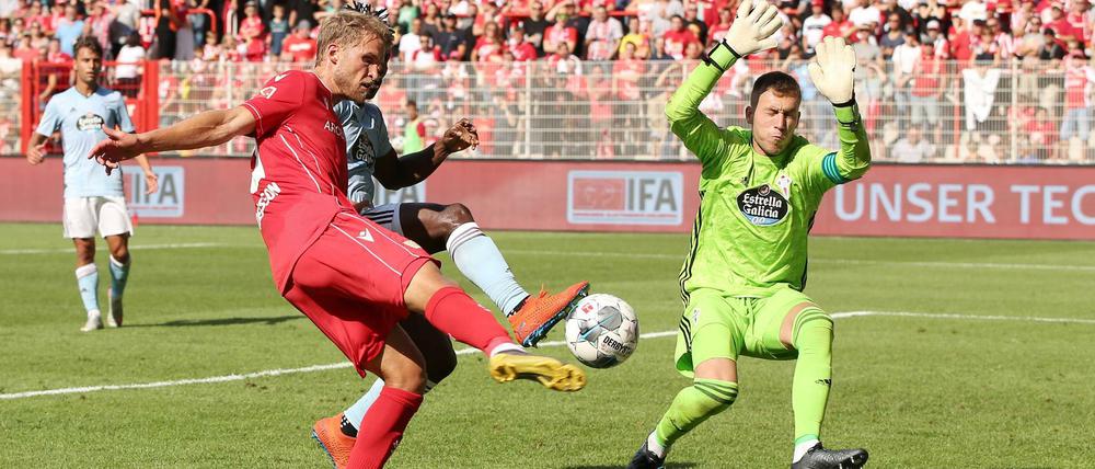 Unions Stürmer Sebastian Andersson traf beim 0:3 gegen Celta Vigo nicht.