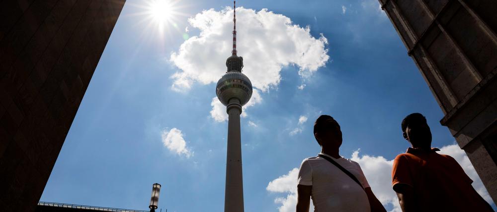 Egal ob man den Alexanderplatz liebt oder hasst, kennen tut ihn jeder.