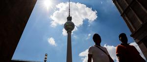 Egal ob man den Alexanderplatz liebt oder hasst, kennen tut ihn jeder.