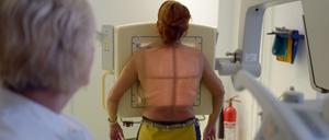 Das Röntgen des Brustkorbs gehört bei Tuberkulose-Verdacht zur Diagnostik.