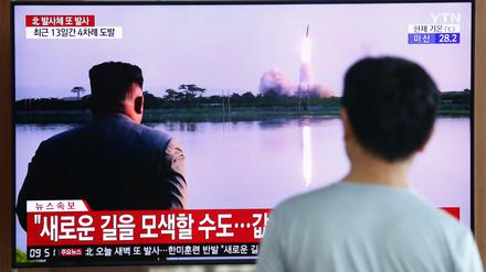 Eine Nachrichtensendung in Südkorea über einen nordkoreanischen Raketentest
