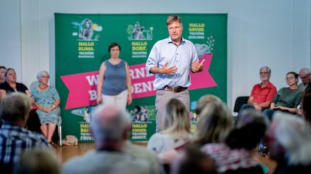 Robert Habeck, Bundesvorsitzender von Bündnis 90/Die Grünen, auf einer Wahlkampfveranstaltung in Cottbus.