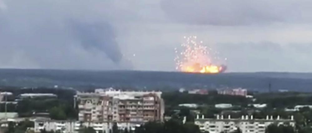 Ein Munitionslager auf einem Militärstützpunkt ist explodiert.