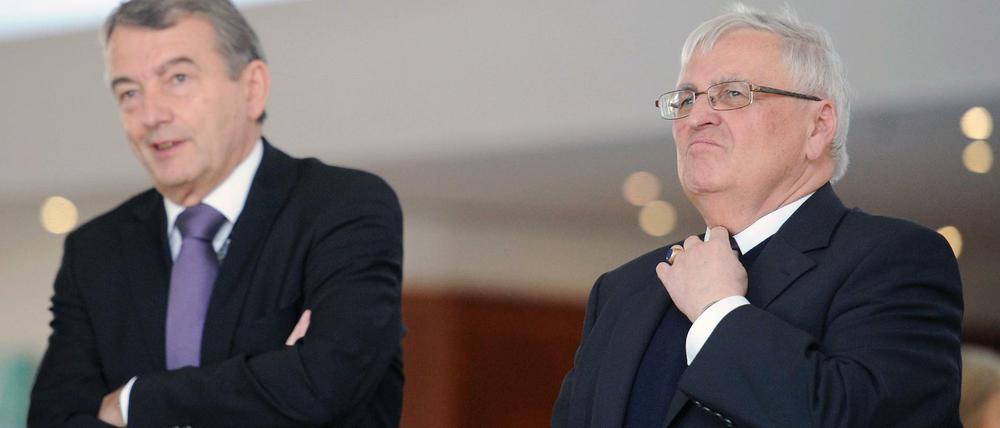 Es wird eng. Die Schweizer Behörden haben Anklage gegen die ehemaligen DFB-Präsidenten Theo Zwanziger (r.) und Wolfgang Niersbach erhoben.